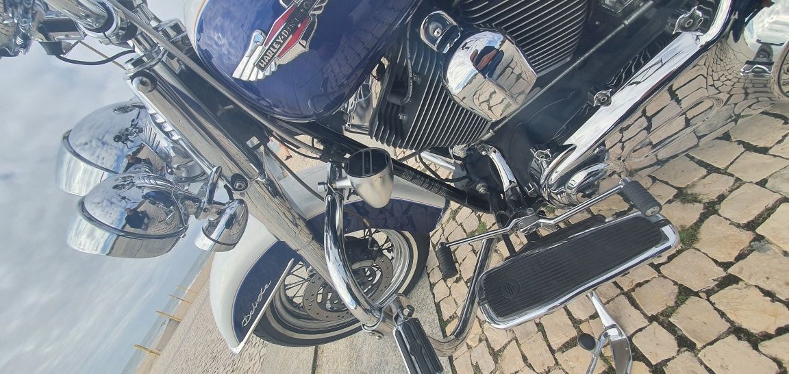 Harley Davidson softail deluxe