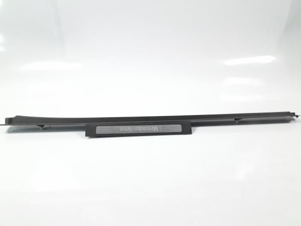 Rodapé / soleira porta frente direita MERCEDES-BENZ Classe R (W251, V2