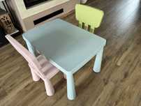 Stolik dla dzieci Ikea Mammut + dwa krzesła