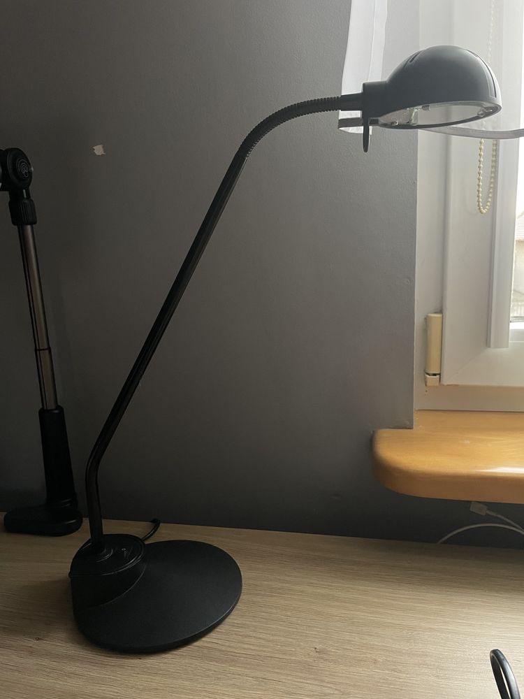 Lampka biurkowa na kablu
