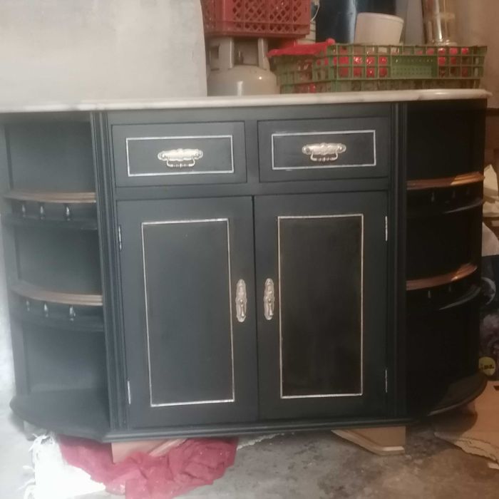 Movel restaurado muito bonito para entrada.