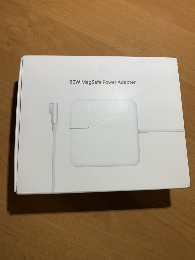 Коробка від блоку живлення MagSafe 60w