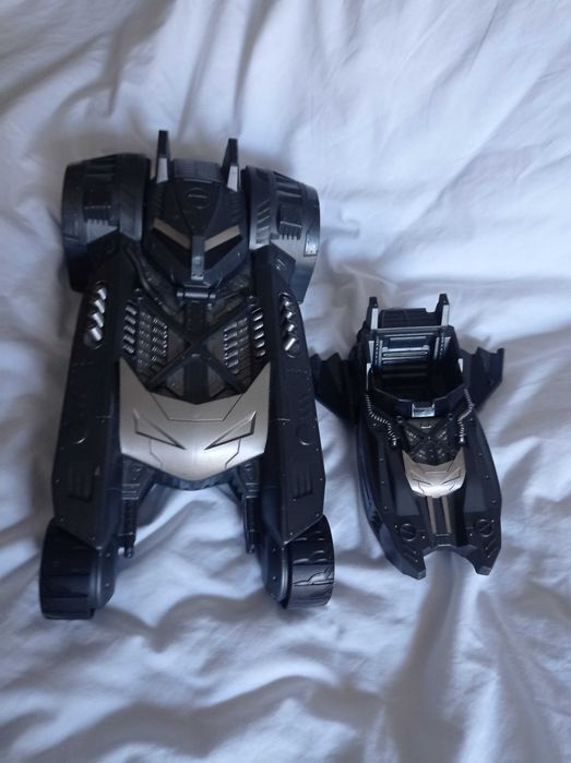 Бэтмомобиль машина Бэтмэна