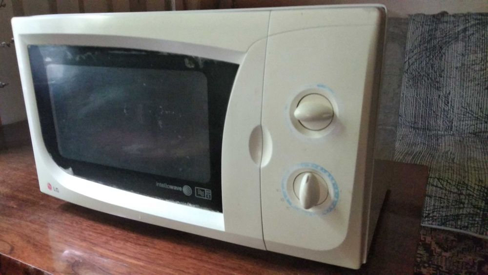 Мікрохвильовка LG MB-390A (не працює)