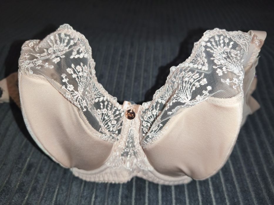 Продам бюстгальтер