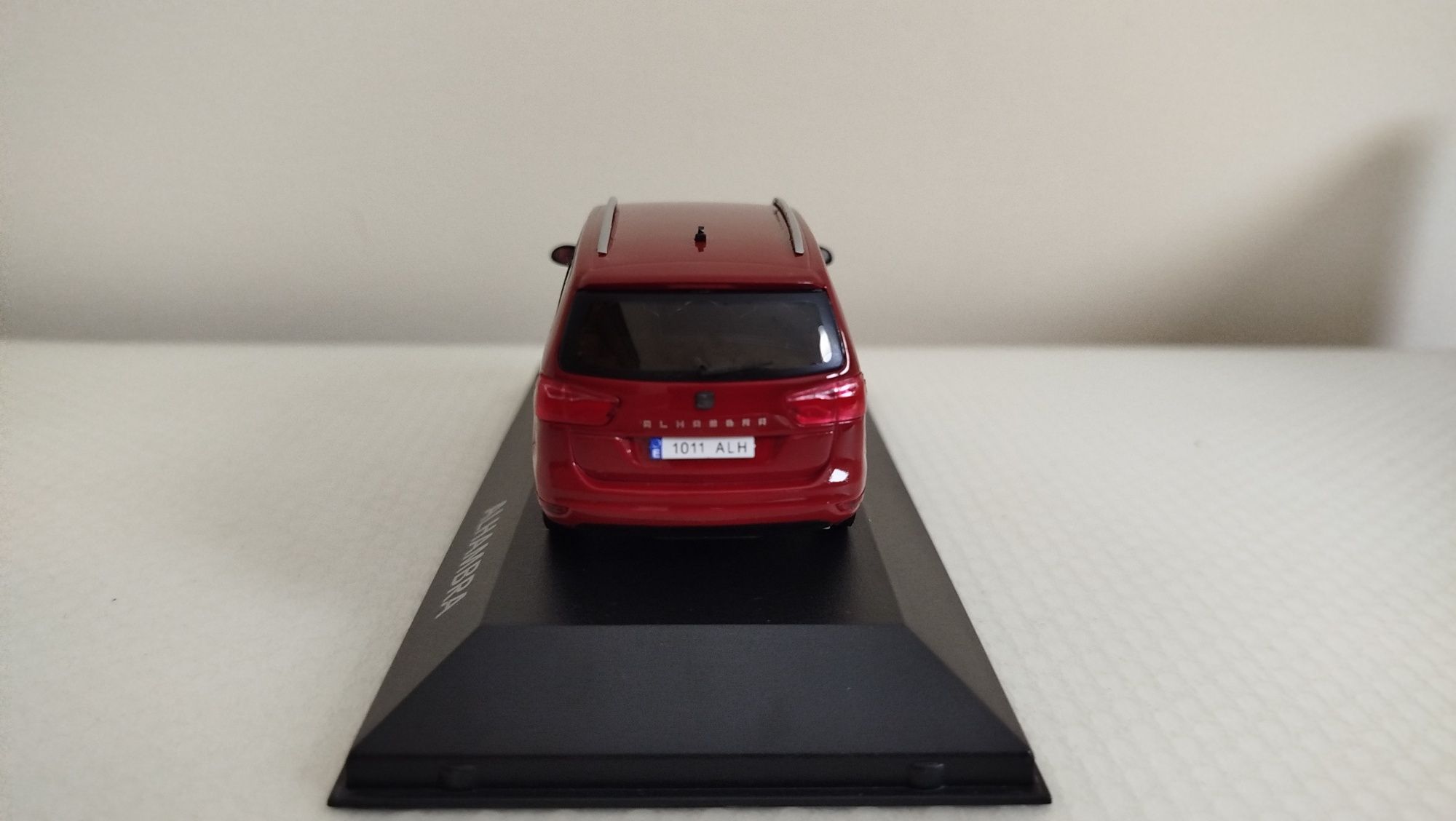 Miniatura Seat Alhambra 1/43 Nova