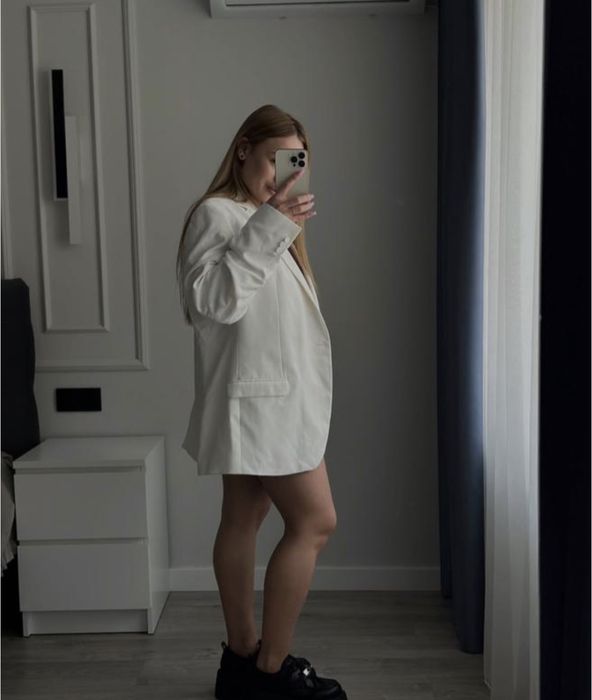 Стильний оверсайз молочний жакет/піджак , підклад шовковий