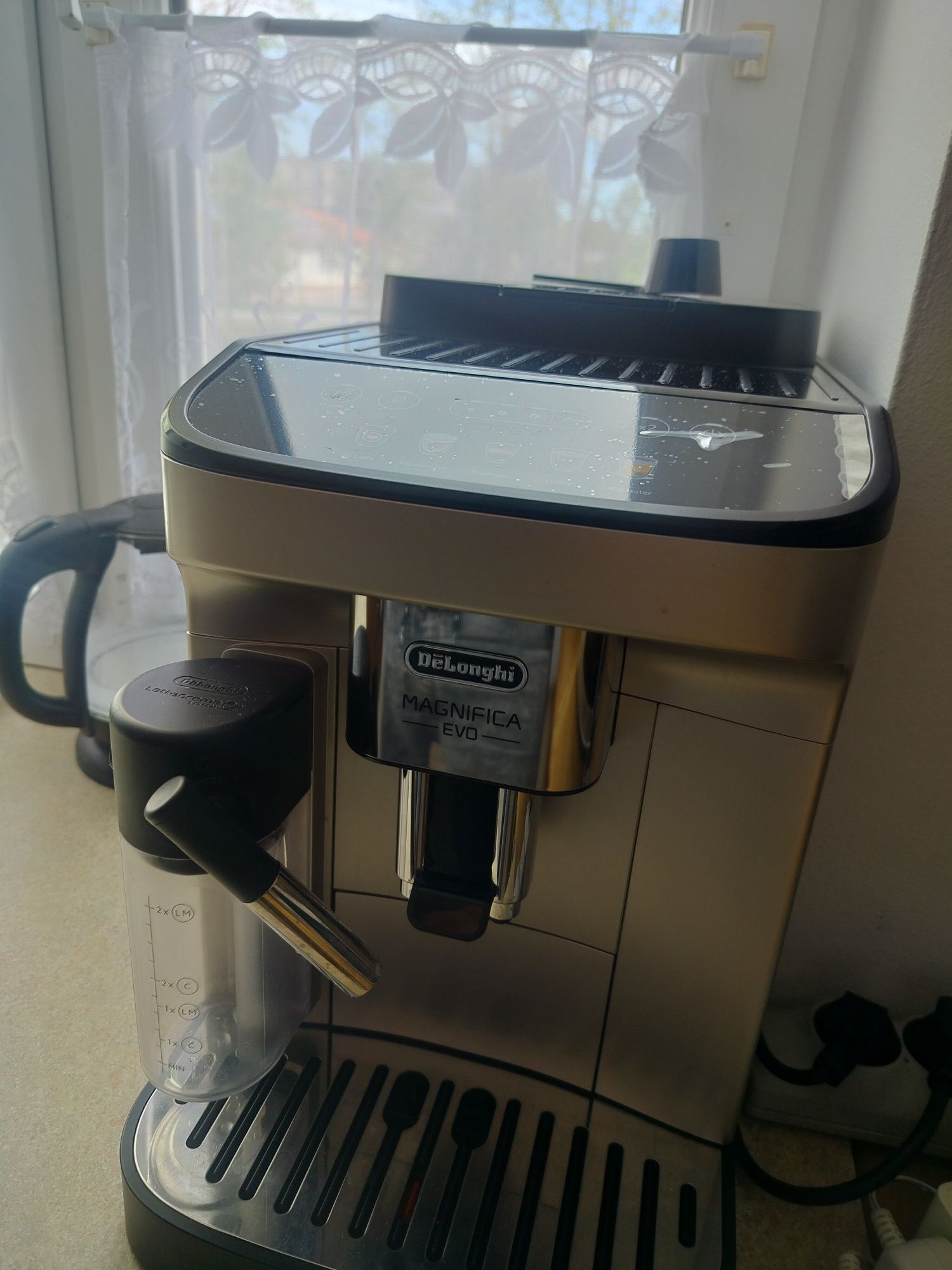 De Longhi Magnifica EVO Latte Ekspres ciśnieniowy 3 lata gwar Nowy