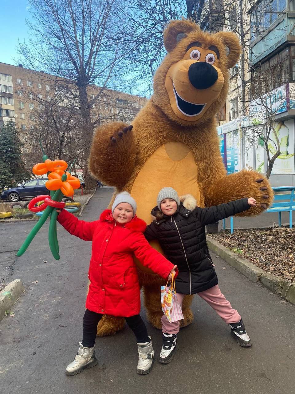 Пес Патрон привітання. Білий ведмідь. Аніматори