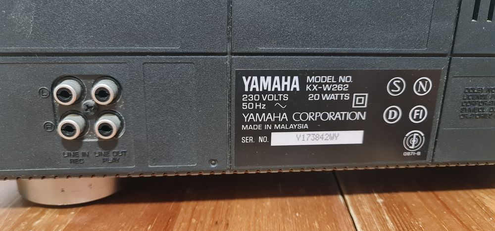 YAMAHA natural sound stereo double cassette deck modelo kX-W262