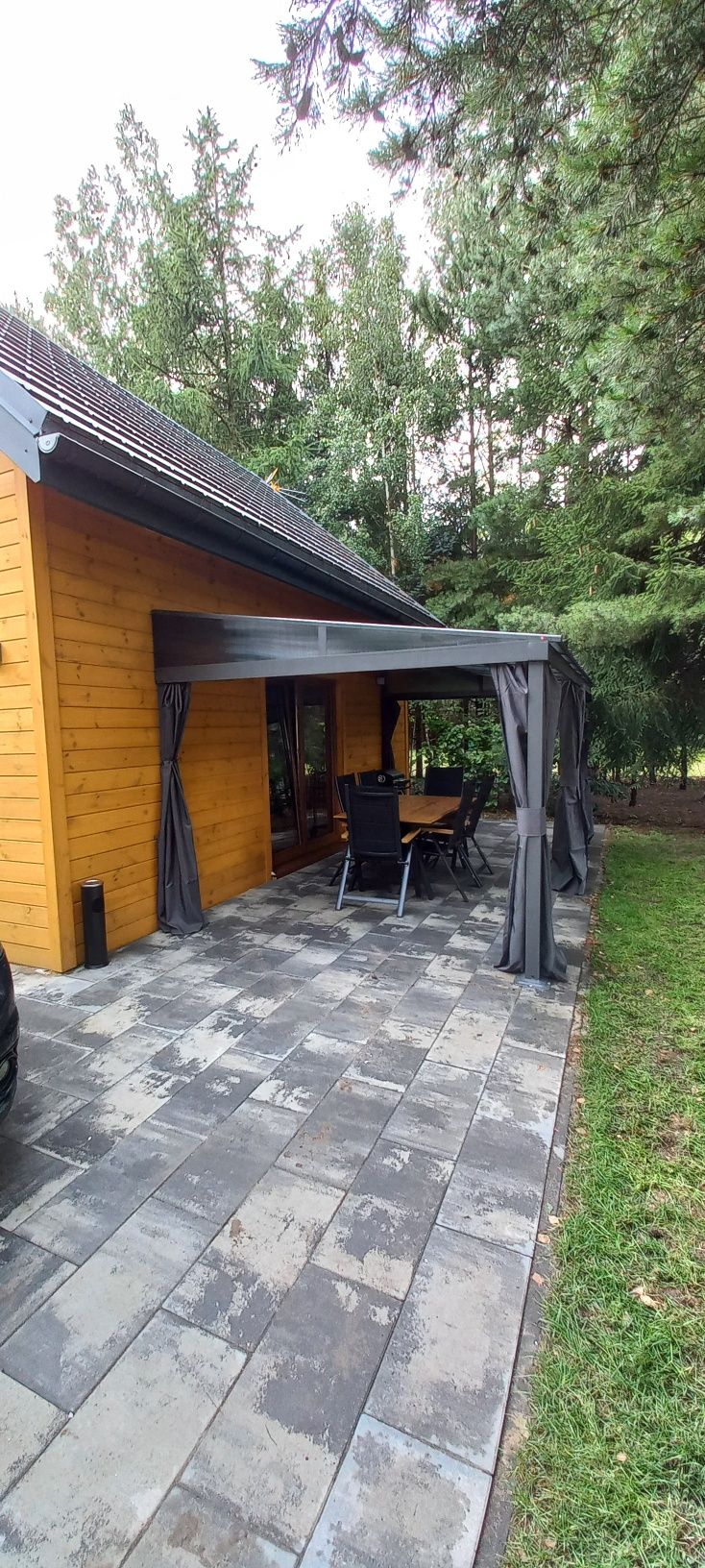 Domki na wynajem Mazury nad jeziorem Roś na ogrodzonej działce