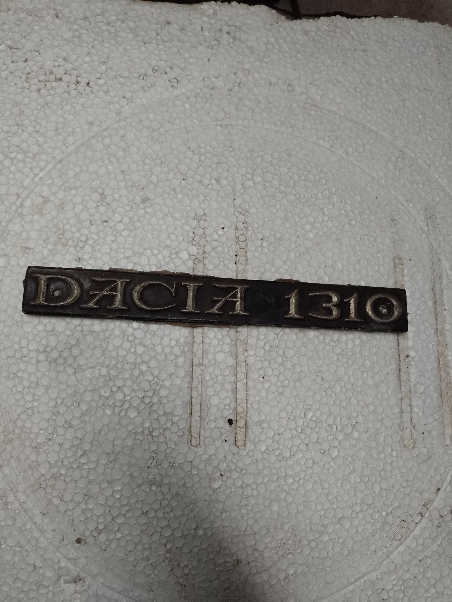 Dacia 1310 emblematy