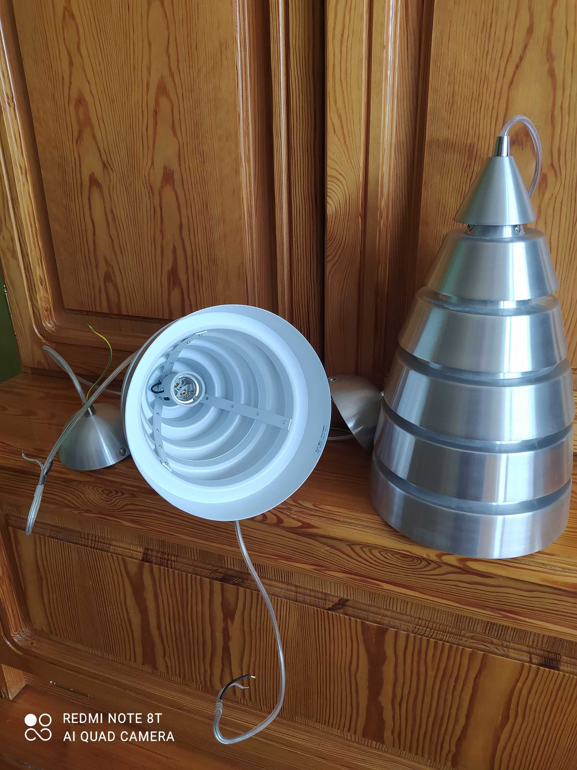 Lampy ze  stali szczotkowanej.