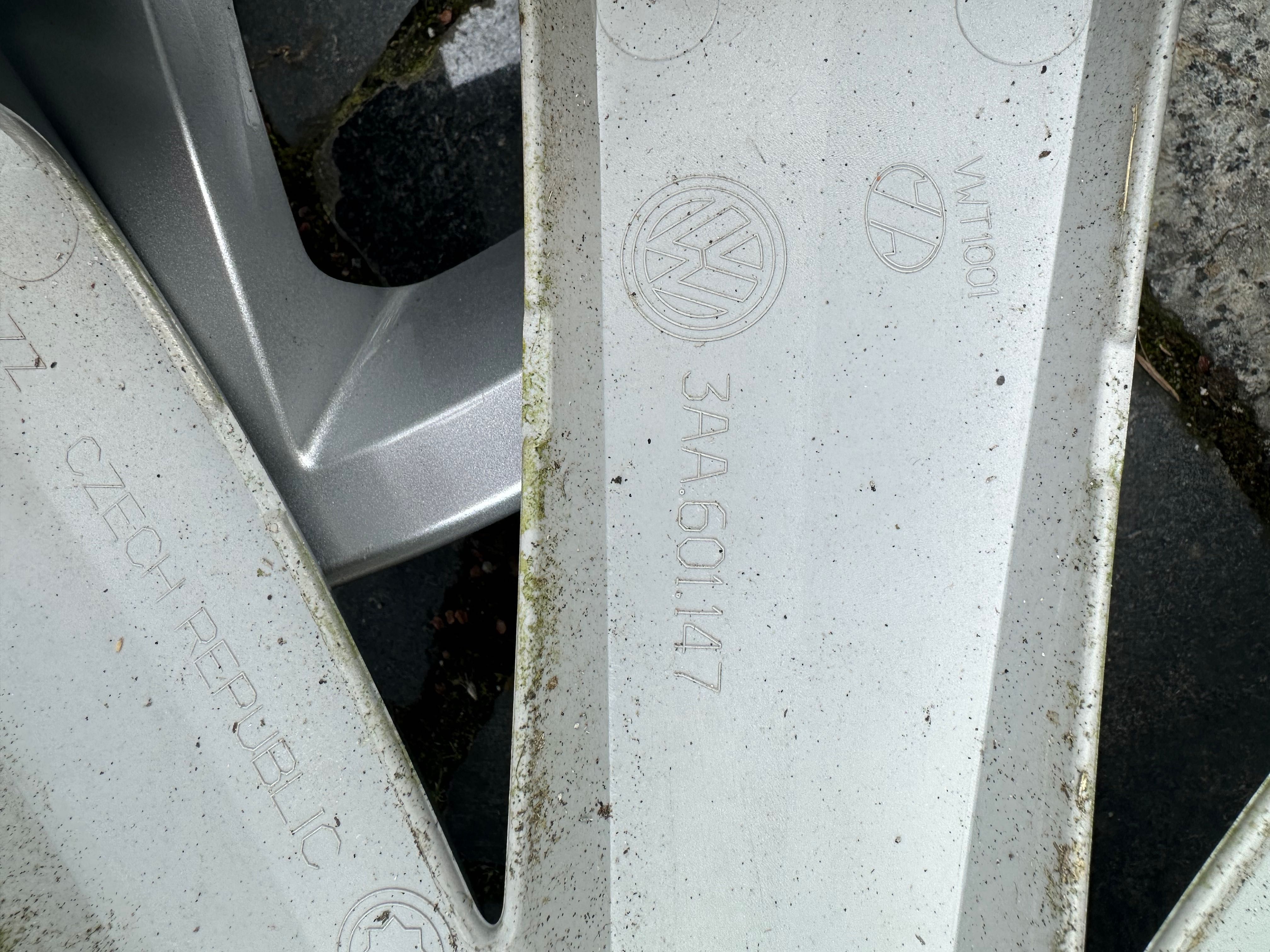 Oryginalne Kołpaki Volkswagen 16”  Passat B7 Golf Touran Jetta