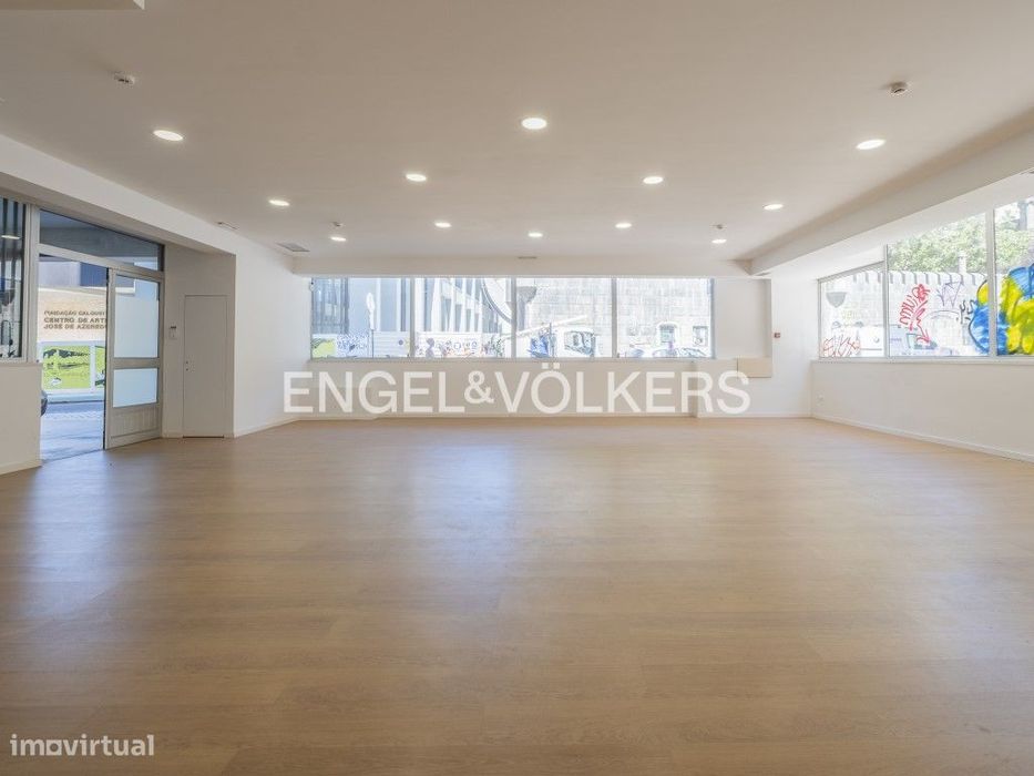 Excelente espaço comercial nas Avenidas Novas