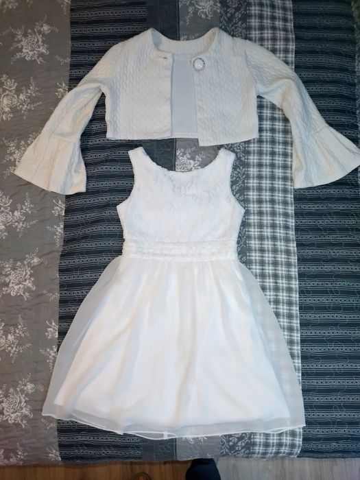 Sukienka biała z bolerkiem 128 134