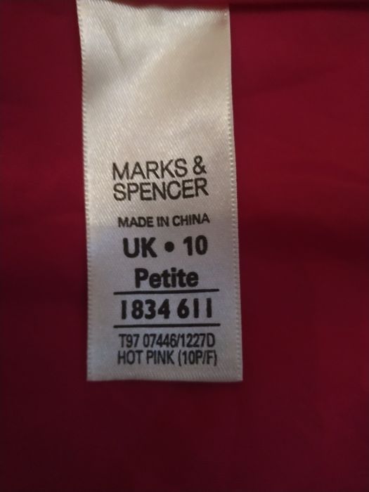 Różowa sukienka na okazje