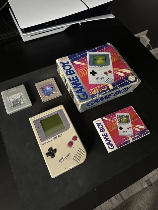 Game boy classic, gameboy.