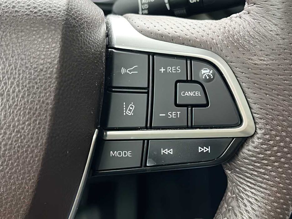 2023 Toyota Sienna Platinum 7-Passenger