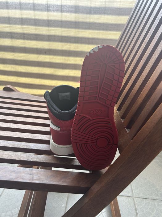 Buty NIKE  JORDAN  JV2  37.5 rozmiar