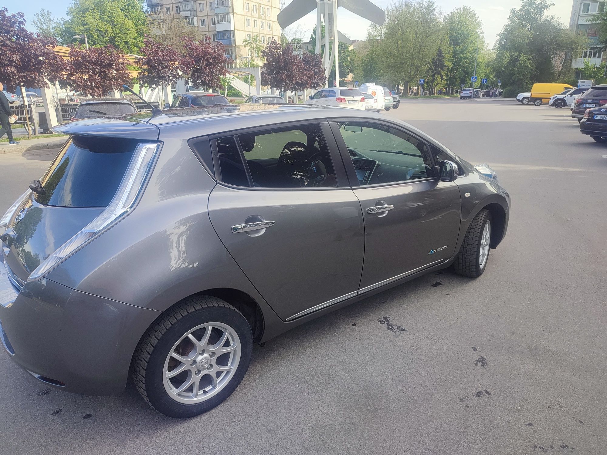 Nissan Leaf 2014