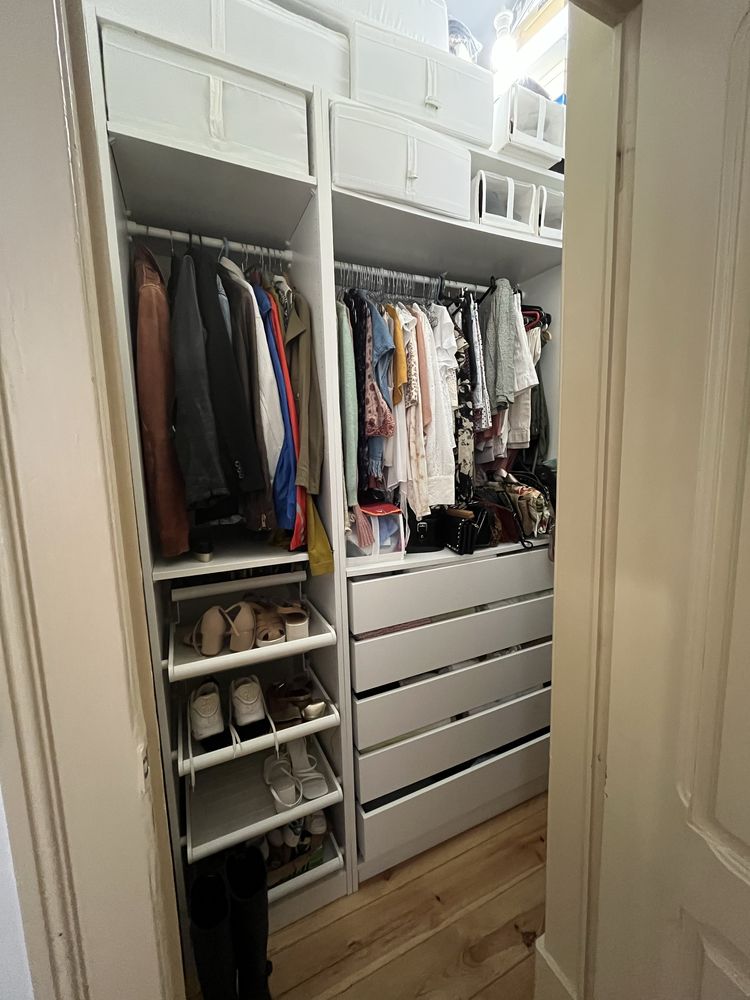 Roupeiro módulos IKEA