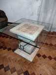 Mesa de centro em ferro, mármore e vidro
