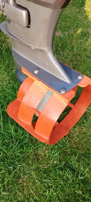 Yamaha F20 silnik zaburtowy Ponton ratiwniczy DSB 380