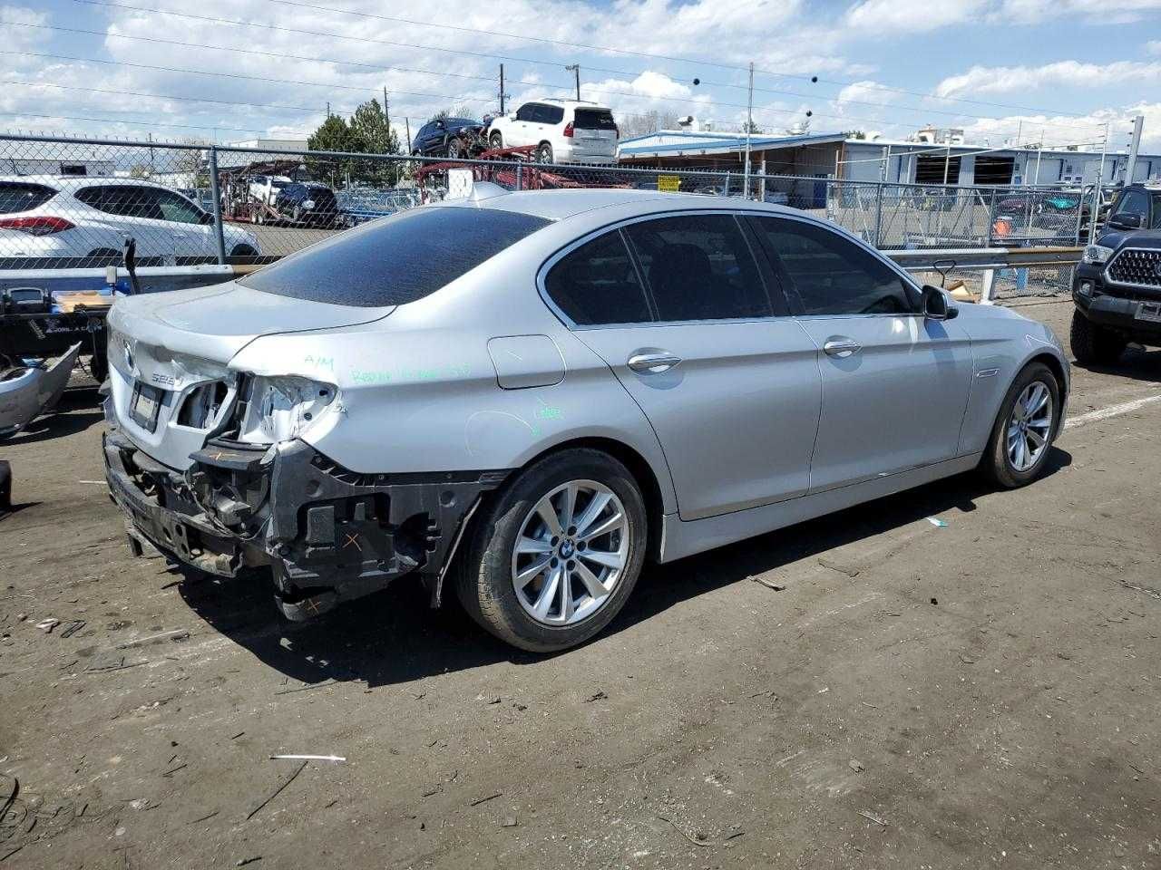 BMW  528 I  2016