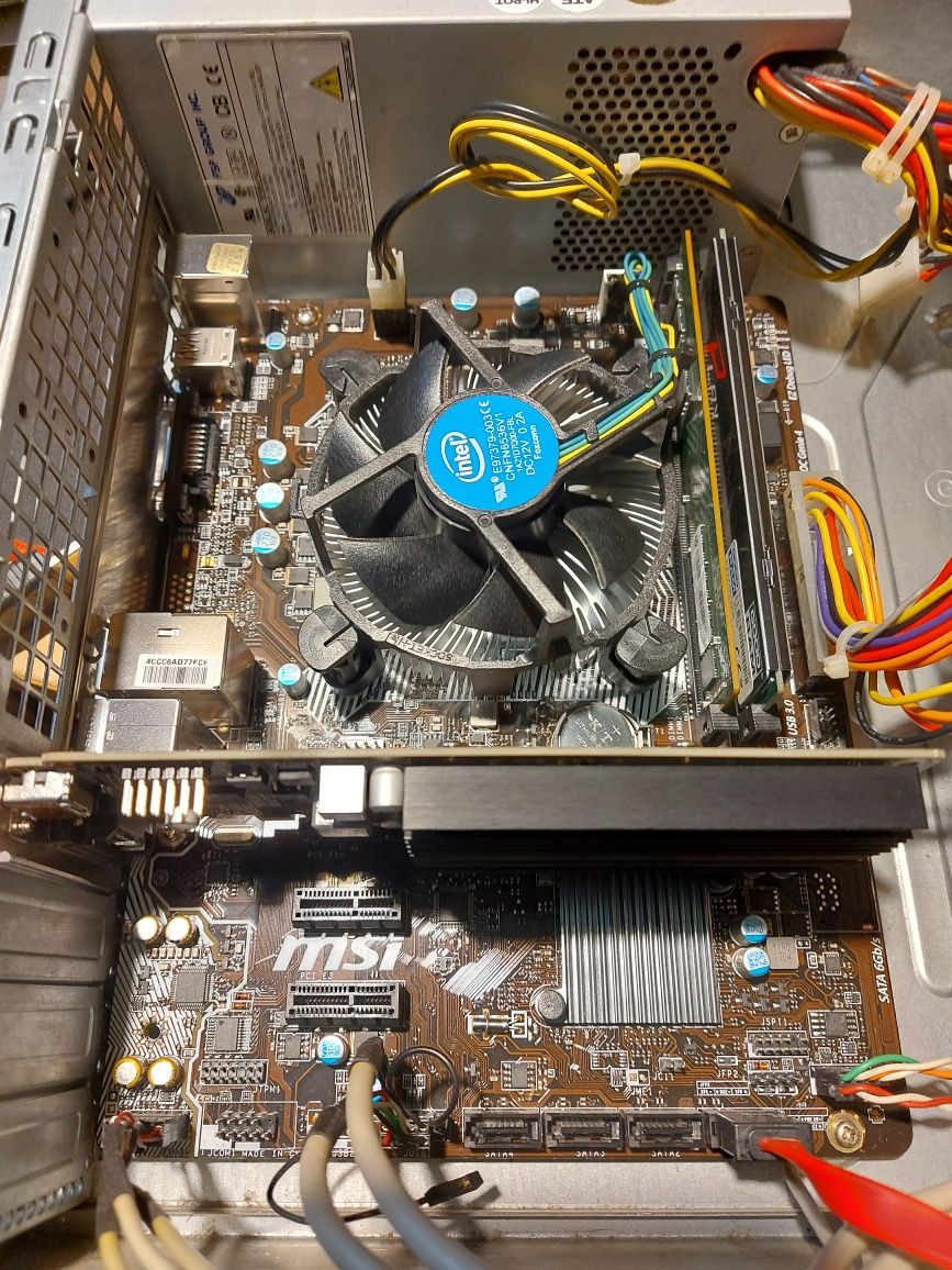 ODBIÓR OSOBISTY   Komputer Core i3 6100/16GB RAM/SSD/Radeon