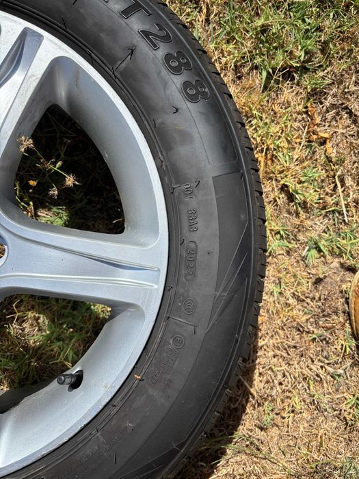 Conjunto de jantes e pneus 7x17 5x114.3