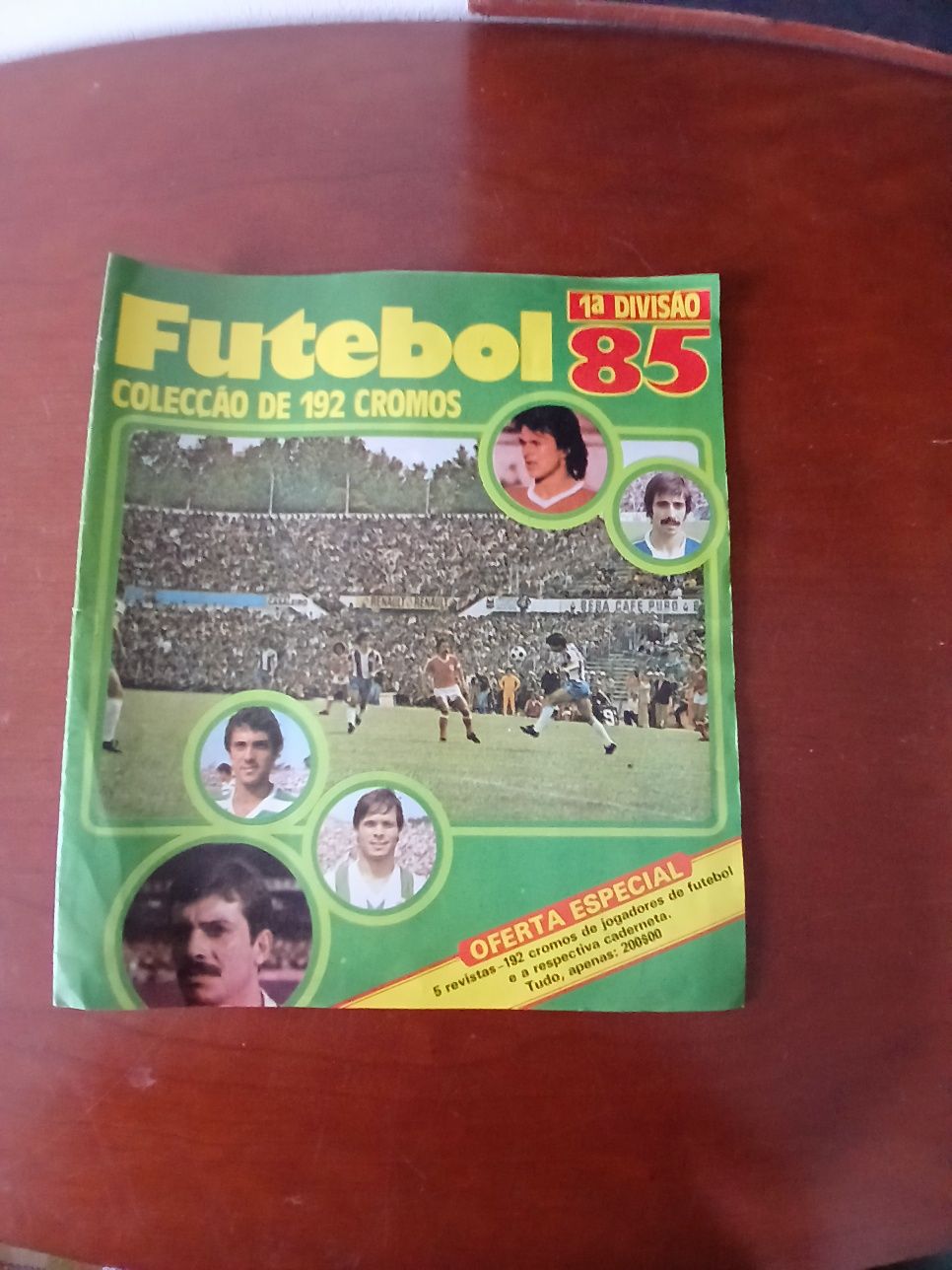 Caderneta completa de futebol 1985