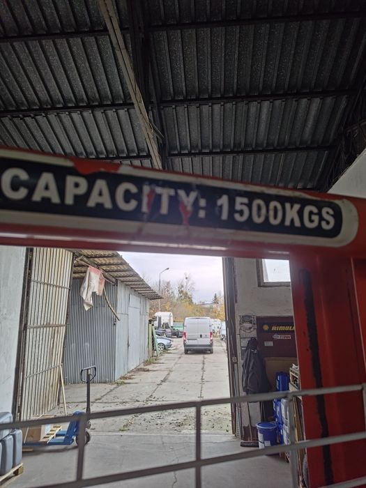 Wózek masztowy ręczny paleciak