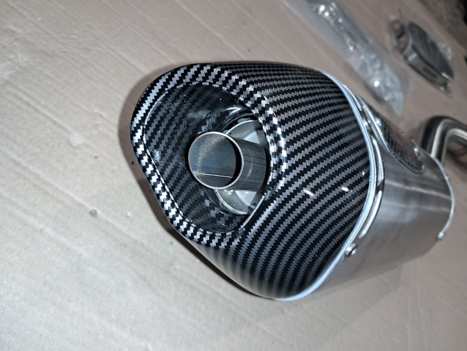 Продам вихлоп на YAMAHA MT-09  (2021-2023)