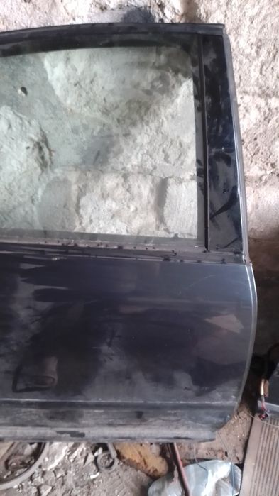 Двері пасажирські і ляда пасат б 5 і комплект дверей від сідана