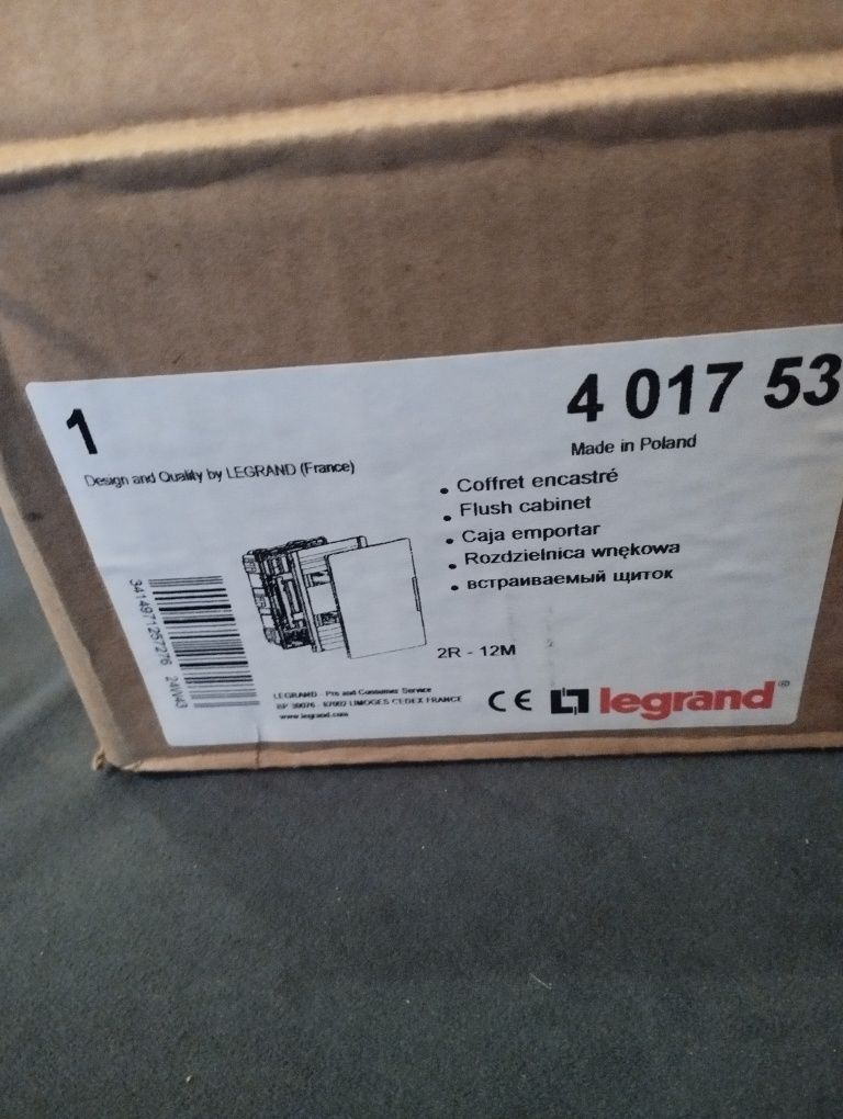 Sprzedam skrzynke elektryczną legrand