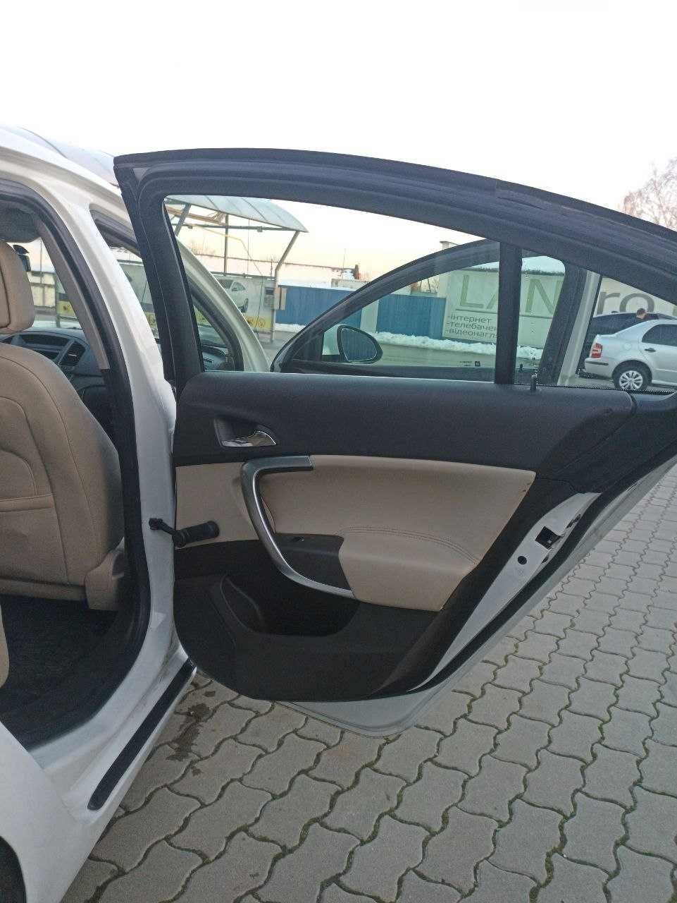 Opel Insignia седан