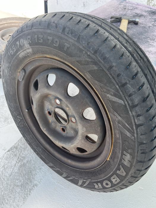 Jantes com Pneu usado (R13 Pneus diferentes)