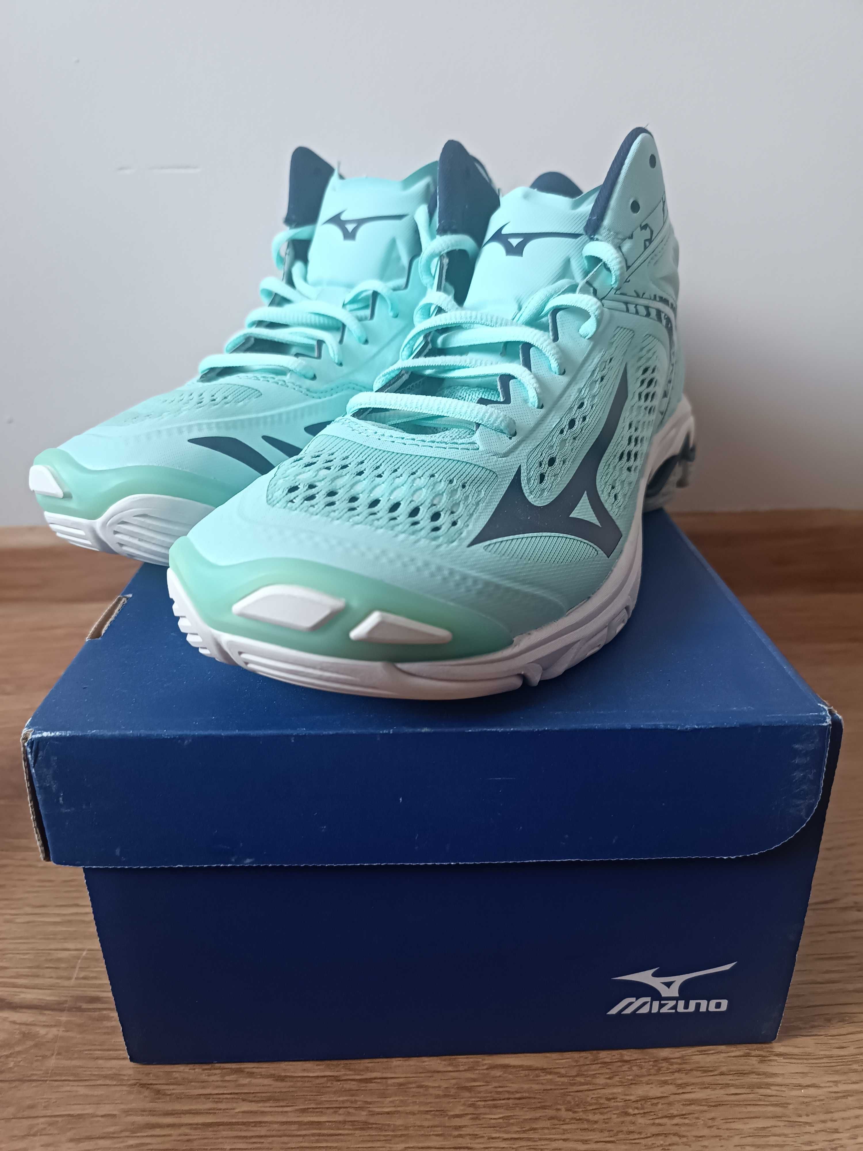 Buty Mizuno Wave Lightning Z5 Mid V1GC190528
