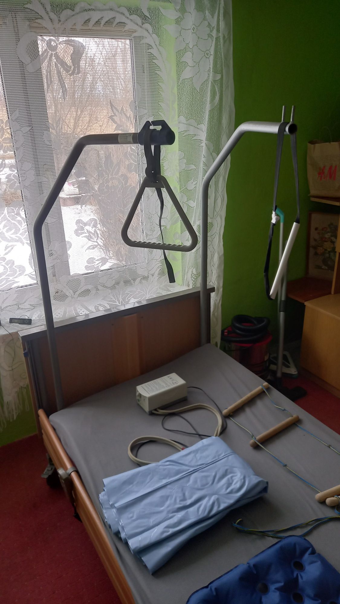 Łóżko rehabilitacyjne sterowane pilotem kompletne wyposażenie akcesori