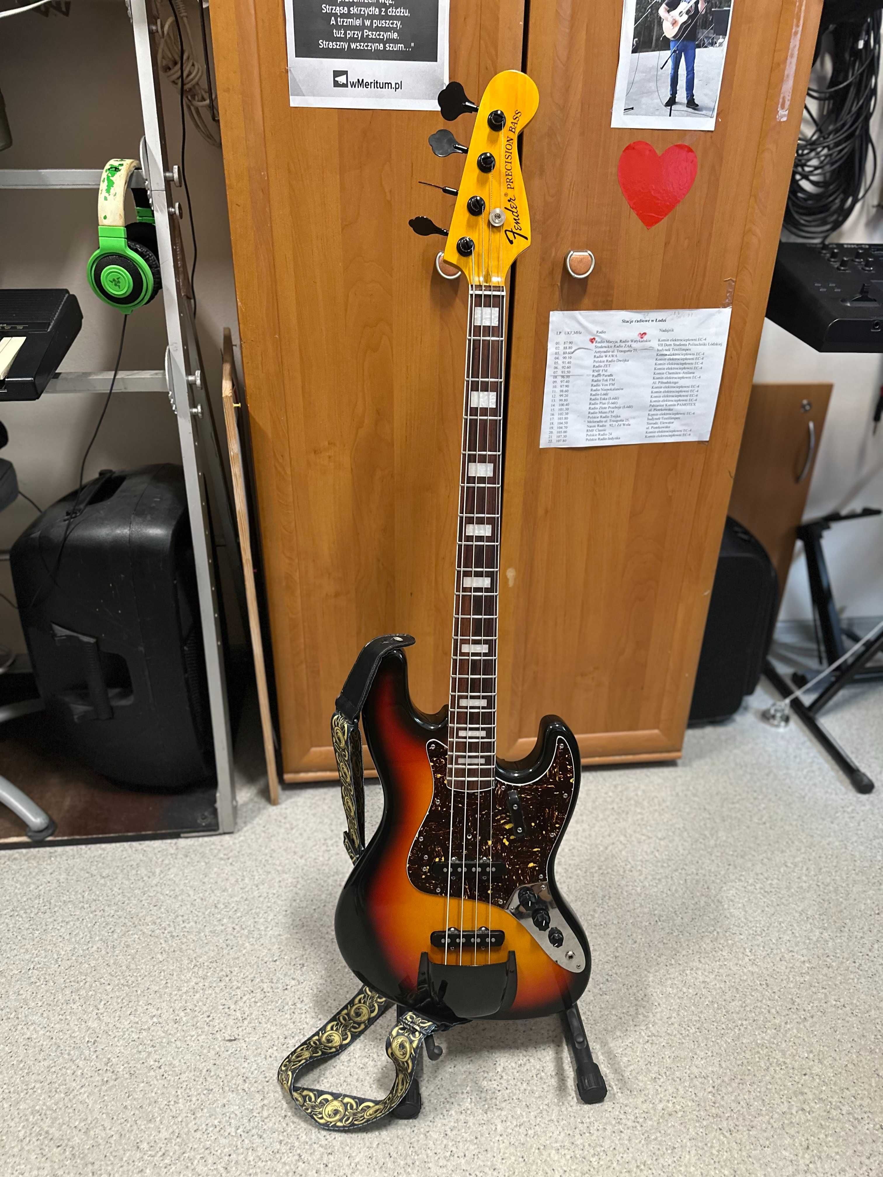 Gitara Fender Precision Bass