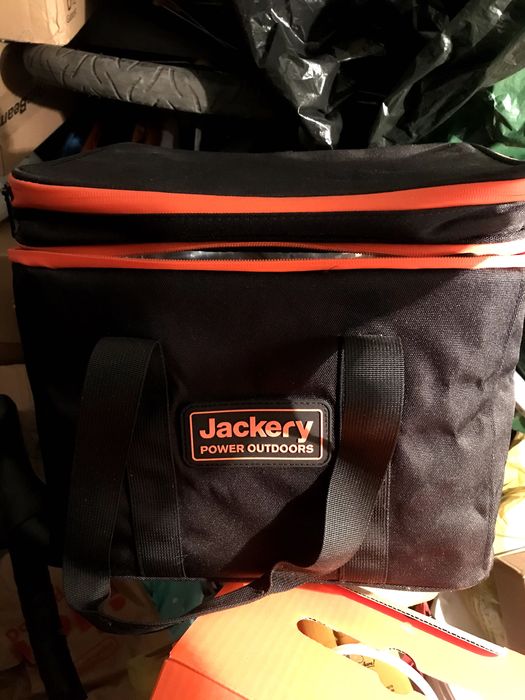 Przenośna stacja ładowania Jackery Explorer 240