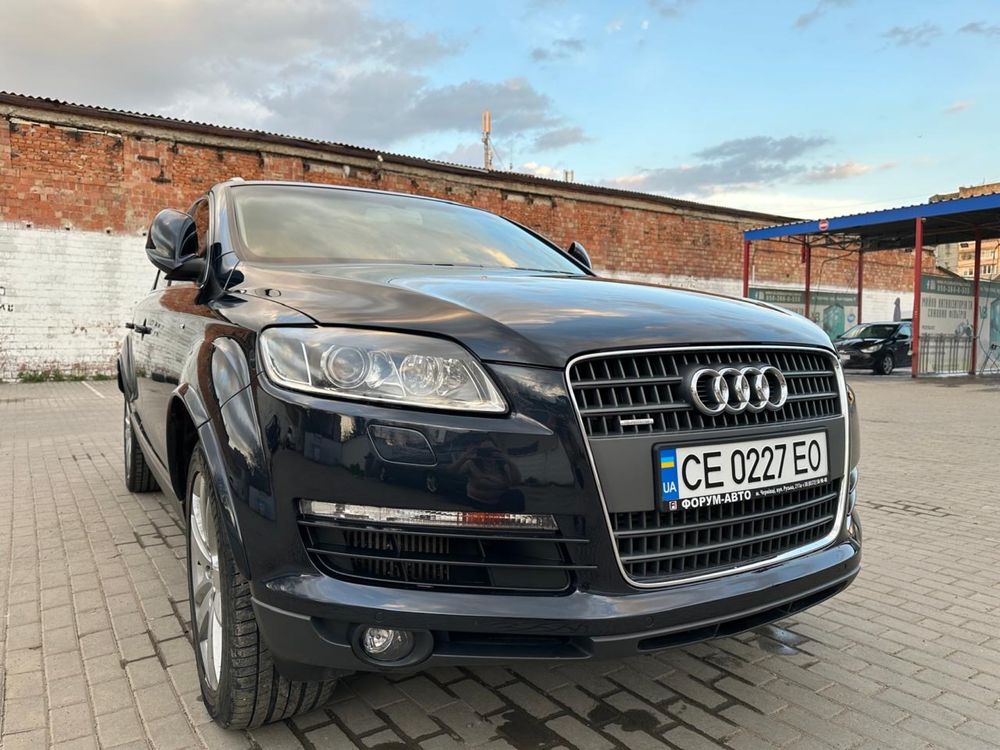 Продам автомобіль Audi Q7