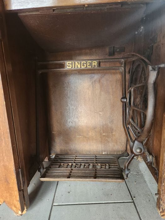 Máquina costura singer eletrica c/ candeeiro