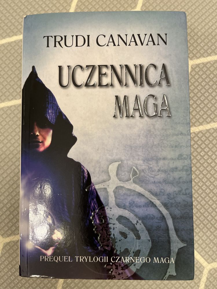 Trudi Canavan - uczennica maga