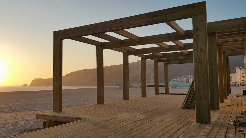 Decks para piscinas , Esplanadas para restaurantes  Pergolas