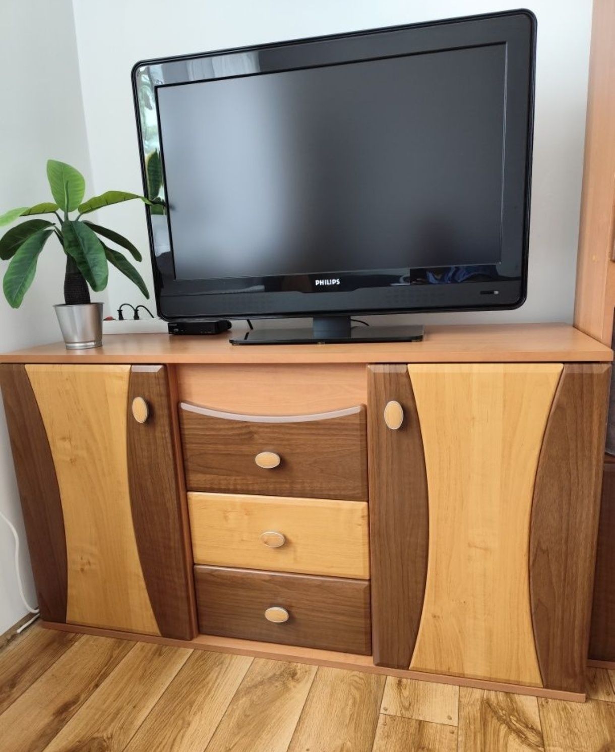 Meble plus telewizor