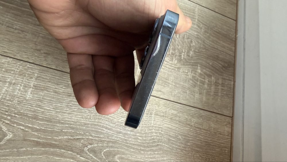 Продам Iphone 13 pro 256