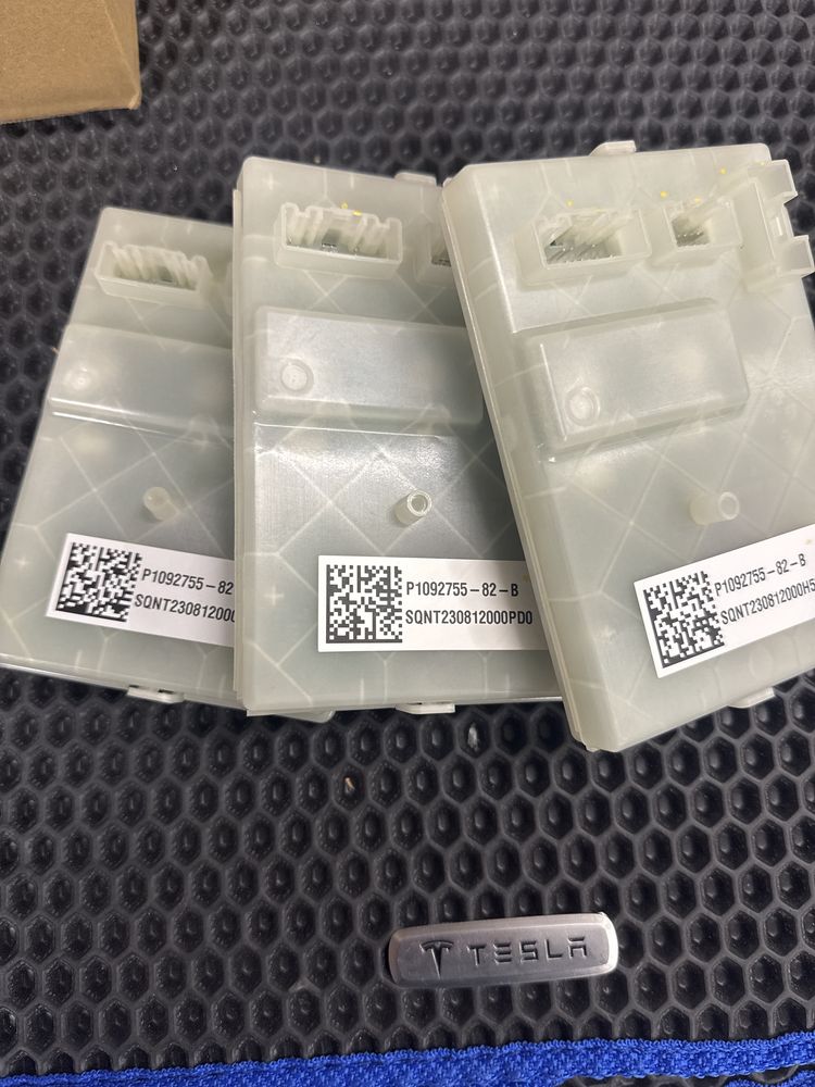 Tesla model 3 Charger sterownik CCS Konwersija USA - EU