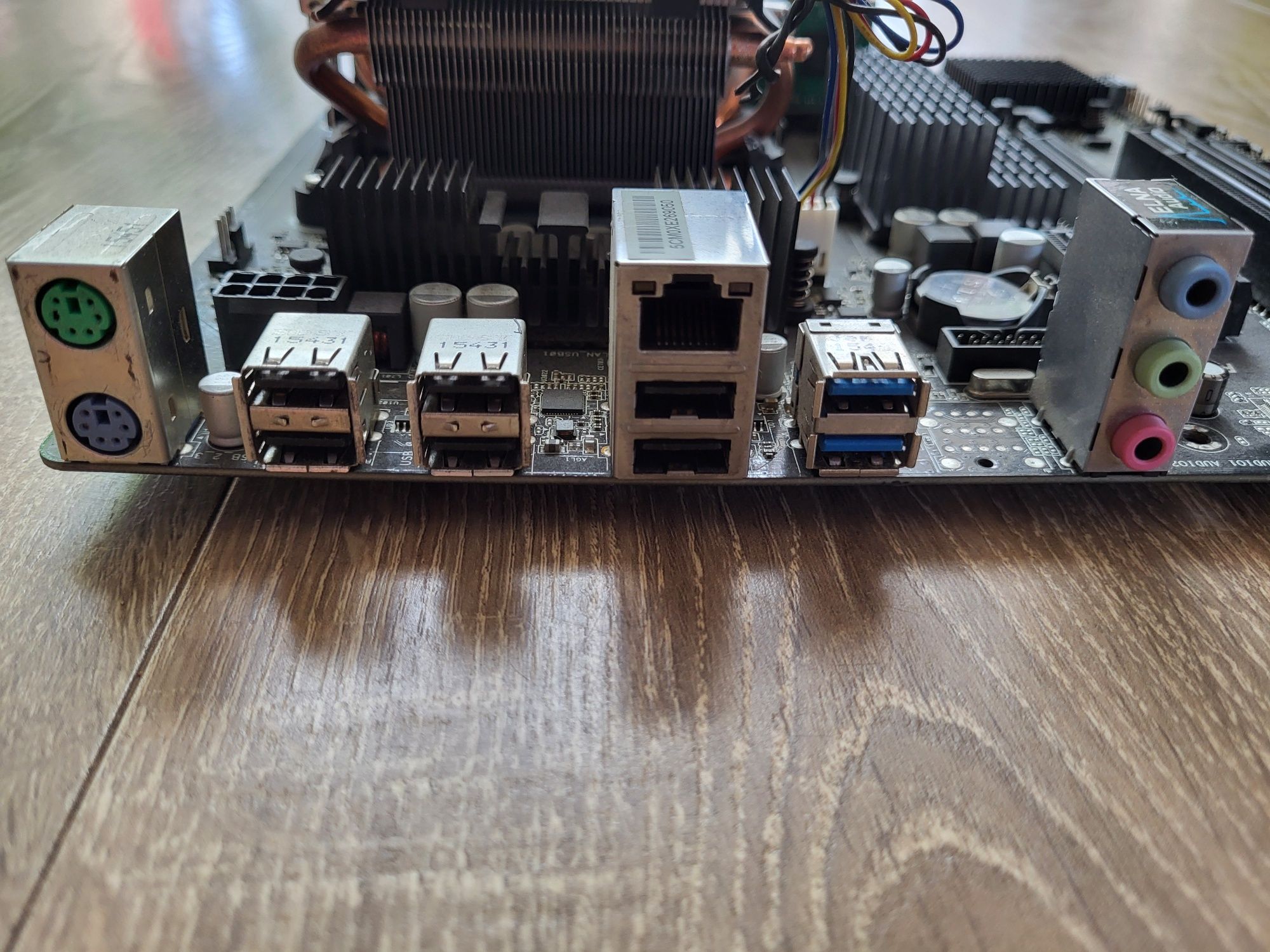 Płyta główna z procesorem AMD FX8350 8 rdzeni 4,2 i pamięcią 20 GB Ram